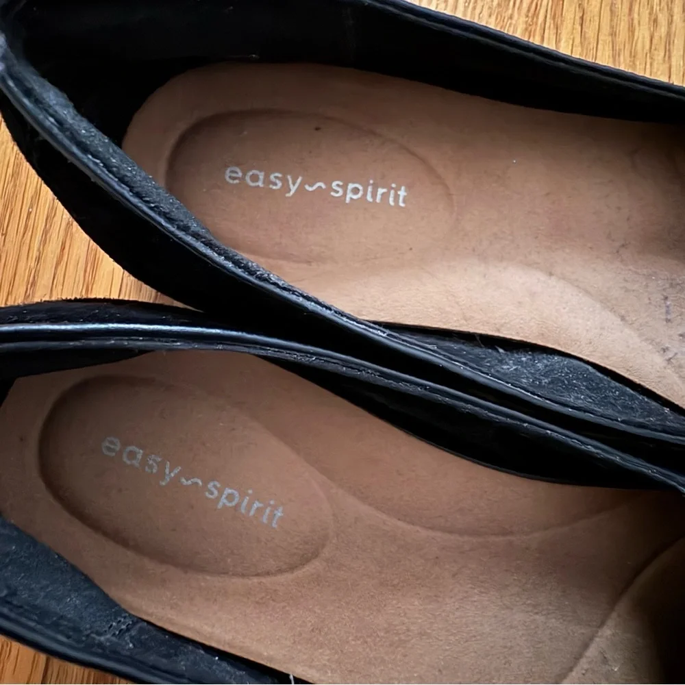 Easy Spirit Women’s Loafers Black Suede Slip On Comfort Flats Size 7.5 M